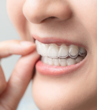 a girl with happy smiling face